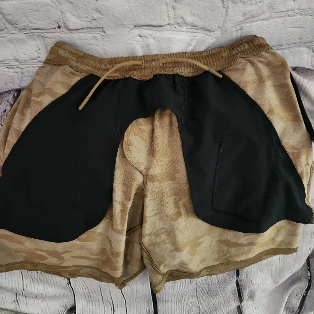 Lululemon Short - Picture 4 of 5